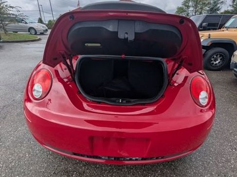 Used 2008 Volkswagen Beetle SE image 14