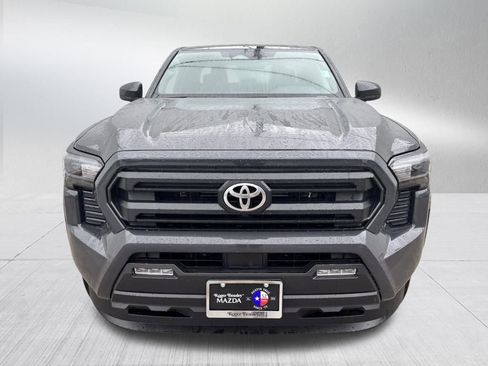 Used 2025 Toyota Tacoma SR5 image 2