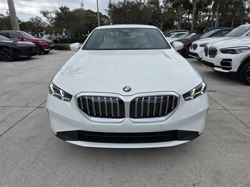 New 2026 BMW 530i 530i image 2