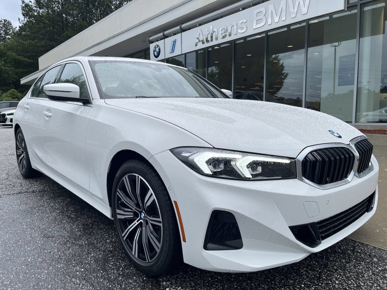 Used 2026 BMW 330i Sedan w/ Premium Package RWD image 1