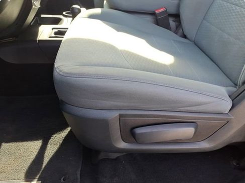 Used 2018 RAM 3500 Tradesman w/ Chrome Appearance Group image 17