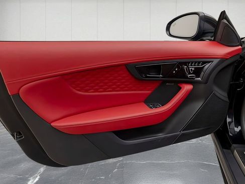 Used 2024 Jaguar F-TYPE R AWD/4WD image 22