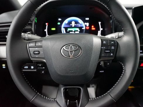 Certified 2026 Toyota Camry SE image 12