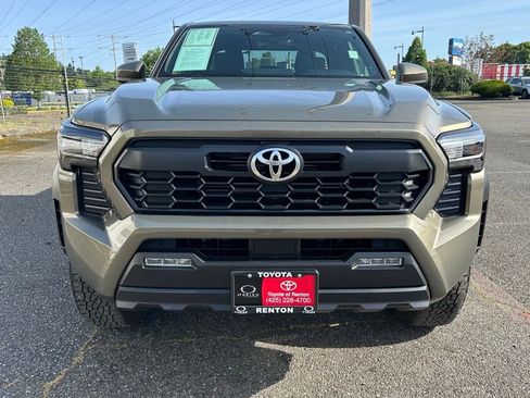 Certified 2024 Toyota Tacoma TRD Off-Road AWD/4WD image 2
