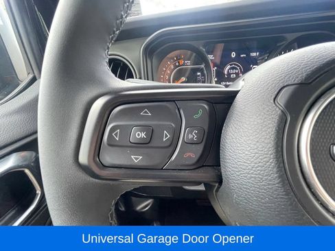 Certified 2026 Jeep Gladiator Mojave AWD/4WD image 18