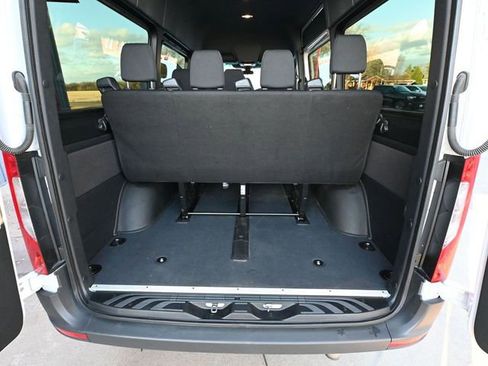 Used 2024 Mercedes-Benz Sprinter 2500 image 48