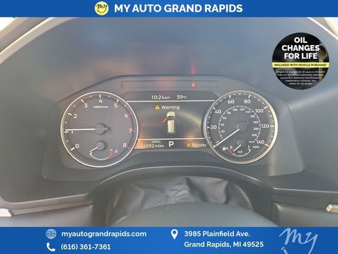 Used 2024 Mitsubishi Outlander ES image 17