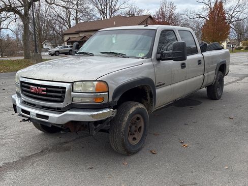 Used 2004 GMC Sierra 2500 SLE w/ Heavy-Duty Power Package image 3