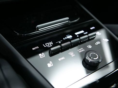 New 2026 Porsche Cayenne GTS image 29