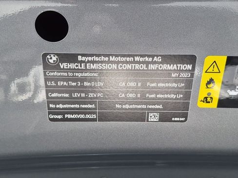 Used 2023 BMW i4 eDrive35 w/ Premium Package RWD image 13