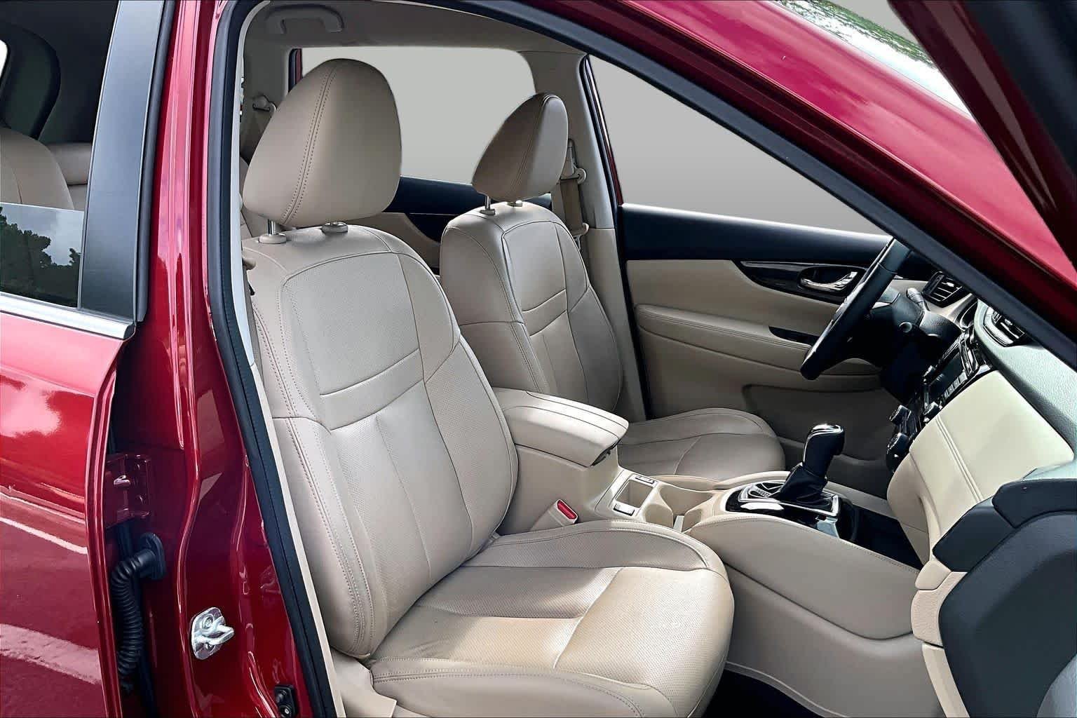 Used 2018 Nissan Rogue SL FWD image 9