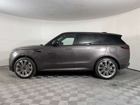 New 2026 Land Rover Range Rover Sport Dynamic SE image 2