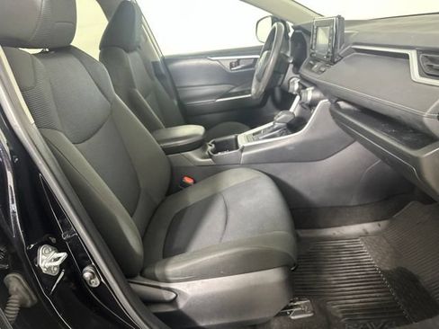 Used 2022 Toyota RAV4 LE AWD/4WD image 27