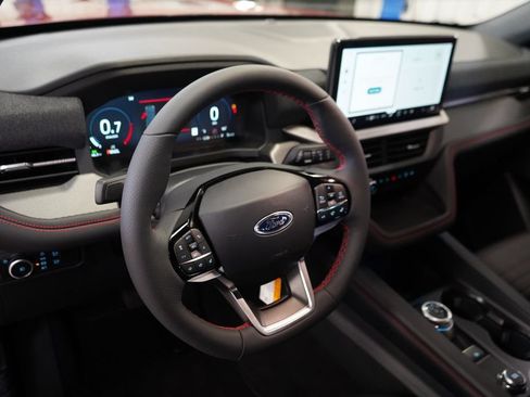 New 2026 Ford Explorer ST-Line w/ ST-Line Street Pack AWD/4WD image 18