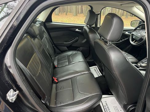 Used 2016 Ford Focus Titanium w/ Titanium Technology Package FWD image 20
