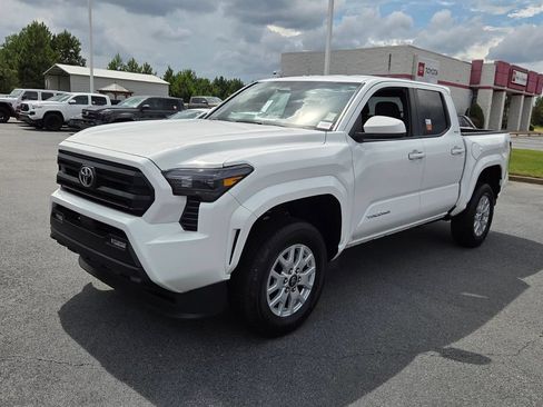 Certified 2024 Toyota Tacoma SR5 RWD image 3