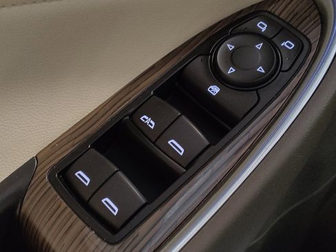 Used 2024 Chevrolet Malibu LT image 27