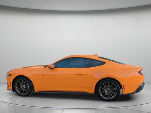 Certified 2026 Ford Mustang Coupe RWD image 17