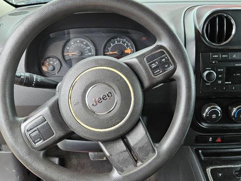 Used 2014 Jeep Patriot Sport w/ Power Value Group image 9