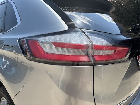 Used 2024 Ford Edge Titanium AWD/4WD image 10