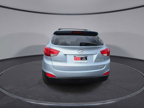 Used 2011 Hyundai Tucson GLS image 7