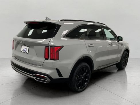 Used 2023 Kia Sorento SX AWD/4WD image 4
