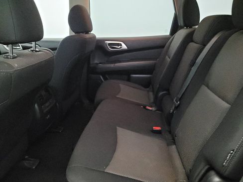 Used 2019 Nissan Pathfinder S AWD/4WD image 18