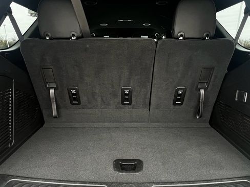 Used 2024 Chevrolet Tahoe LT image 19