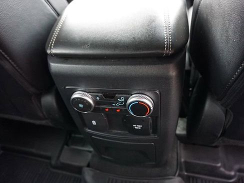 Certified 2022 Ford Explorer Limited w/ Equipment Group 301A image 19