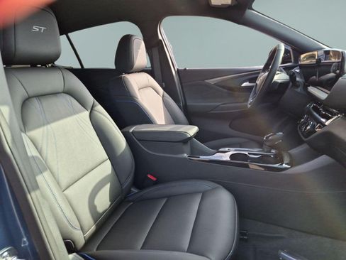 New 2026 Buick Envista Sport Touring w/ Convenience I Package FWD image 28