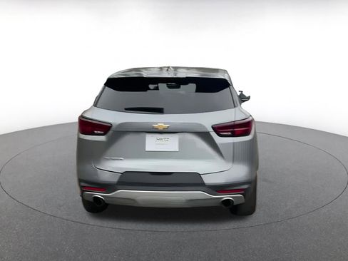 Used 2025 Chevrolet Blazer LT image 11