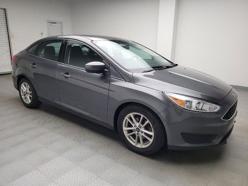 Used 2018 Ford Focus SE FWD image 11