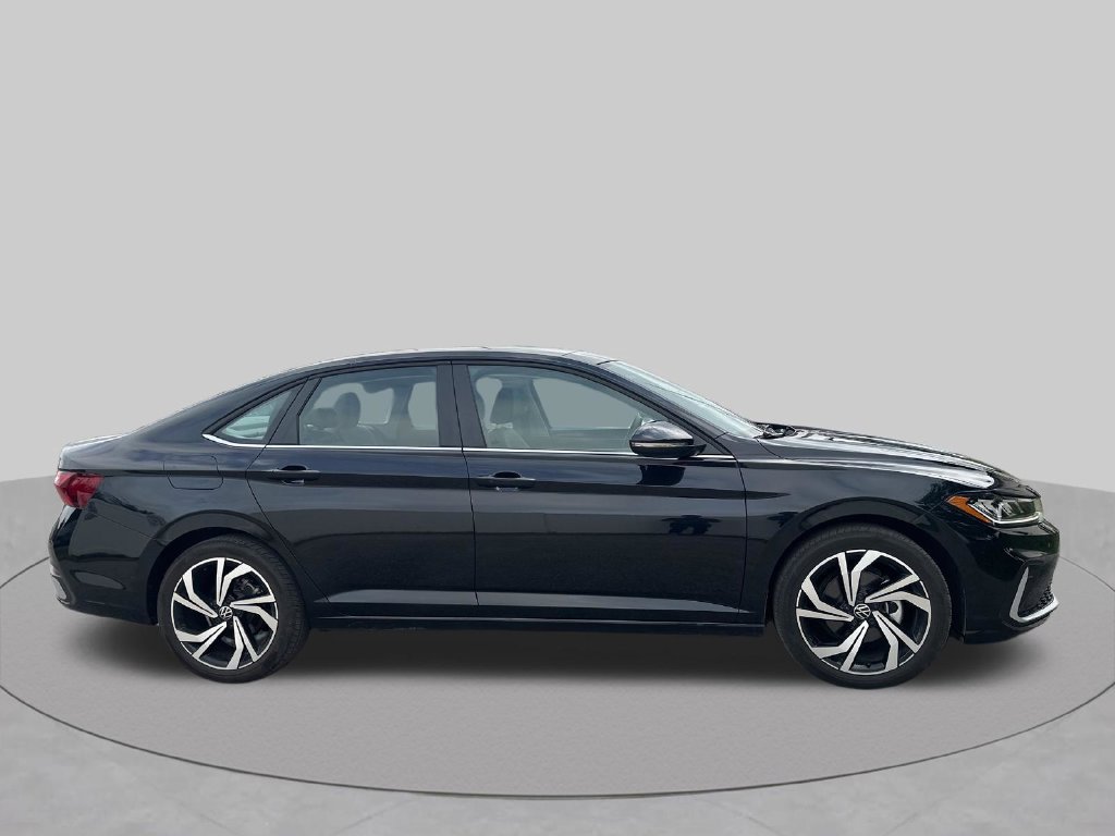 Used 2025 Volkswagen Jetta SEL FWD image 39