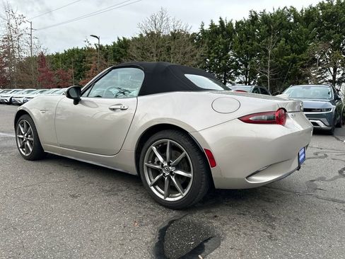 Used 2023 MAZDA MX-5 Miata Grand Touring w/ Weather Package image 4