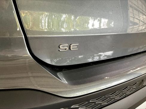 New 2026 Volkswagen Taos SE image 26