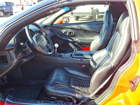 Used 1998 Chevrolet Corvette Coupe w/ Roof Pkg image 9