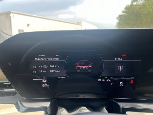 Used 2025 Audi Q6 e-tron Premium w/ Convenience Package RWD image 25