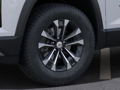 New 2026 Chevrolet Equinox LT w/ Convenience Package II image 9