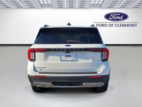 New 2026 Ford Explorer Active w/ Active Comfort Package RWD image 4