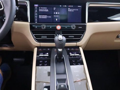 New 2024 Porsche Macan image 39