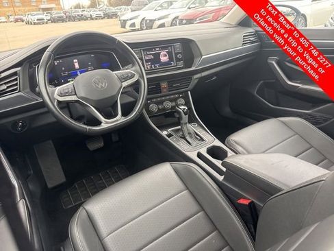 Used 2024 Volkswagen Jetta SE image 16