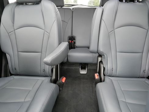 Used 2023 Buick Enclave Essence w/ Experience Buick Package AWD/4WD image 13