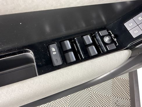 New 2026 Land Rover Range Rover Velar S AWD/4WD image 11