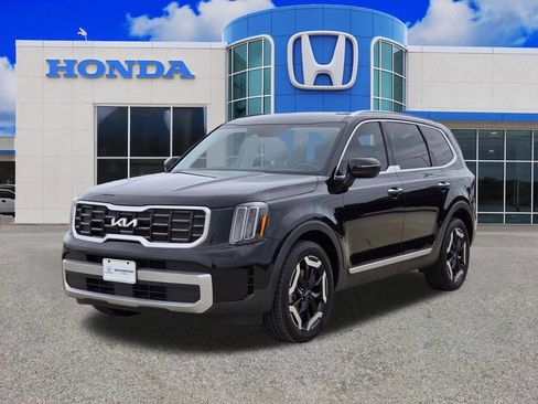 Used 2023 Kia Telluride S FWD image 7