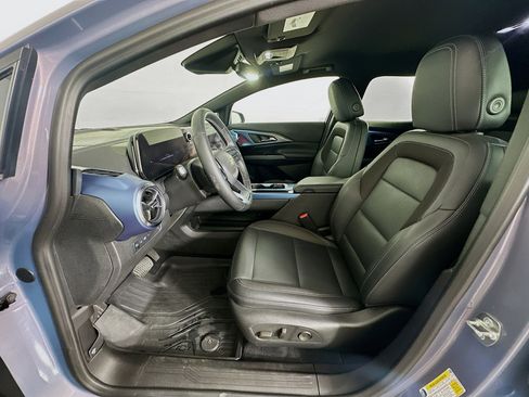 Used 2024 Chevrolet Equinox EV LT image 13