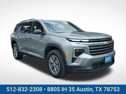 Used 2025 Chevrolet Traverse LT w/ Driver Confidence Package