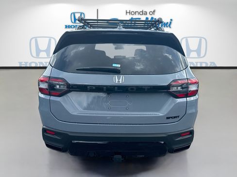 New 2026 Honda Pilot Sport image 6