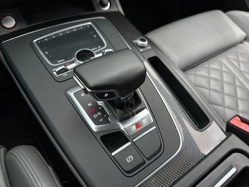 Used 2018 Audi SQ5 Premium Plus w/ S Sport Package AWD/4WD image 25