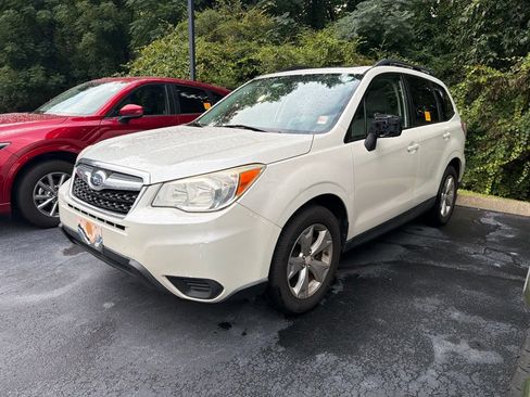Used 2014 Subaru Forester 2.5i Premium w/ Popular Package #2 AWD/4WD image 3