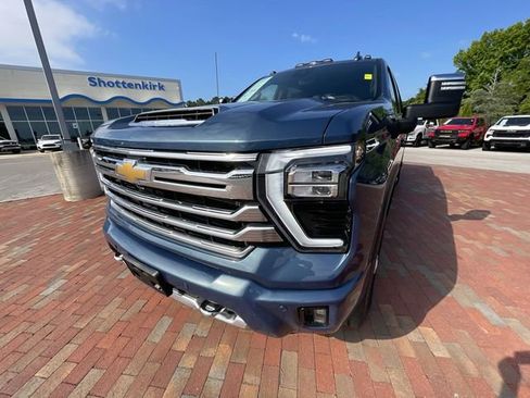 Used 2024 Chevrolet Silverado 2500 High Country w/ High Country Premium Package AWD/4WD image 23
